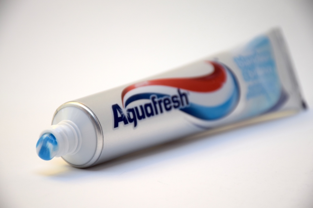 brossage de dents Aquafresh